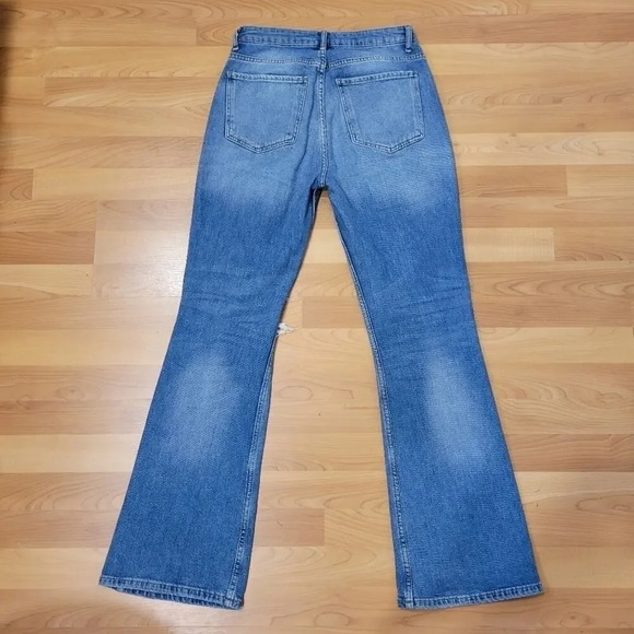 FOREVER 21 Premium High waisted Bootcut Distressed Rigid Jeans Size 28 - Picture 5 of 10